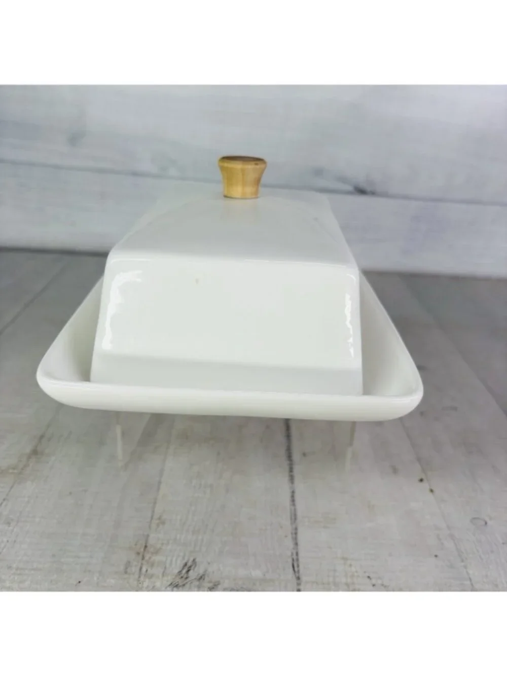 Dowan White Bone China Farmhouse Wooden Handle 2 Stick Lidded Butter Cheese Dish